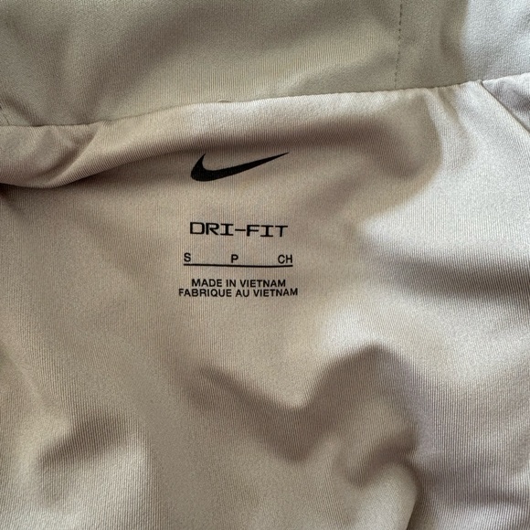 Nike Dri-FIT pink shorts with lining size women’s small - Picture 4 of 5